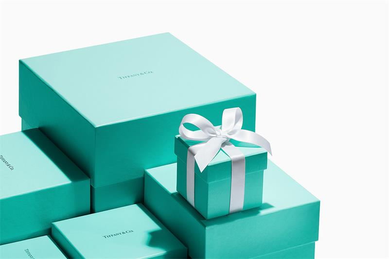 the-iconic-packaging-tiffany-blue-box_看图王.jpg